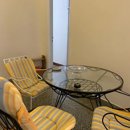 Quiet Just Renewed In Neapolis 雅典
